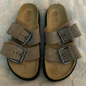 Mikita - The Beige Suede Buckle Sandel size 38